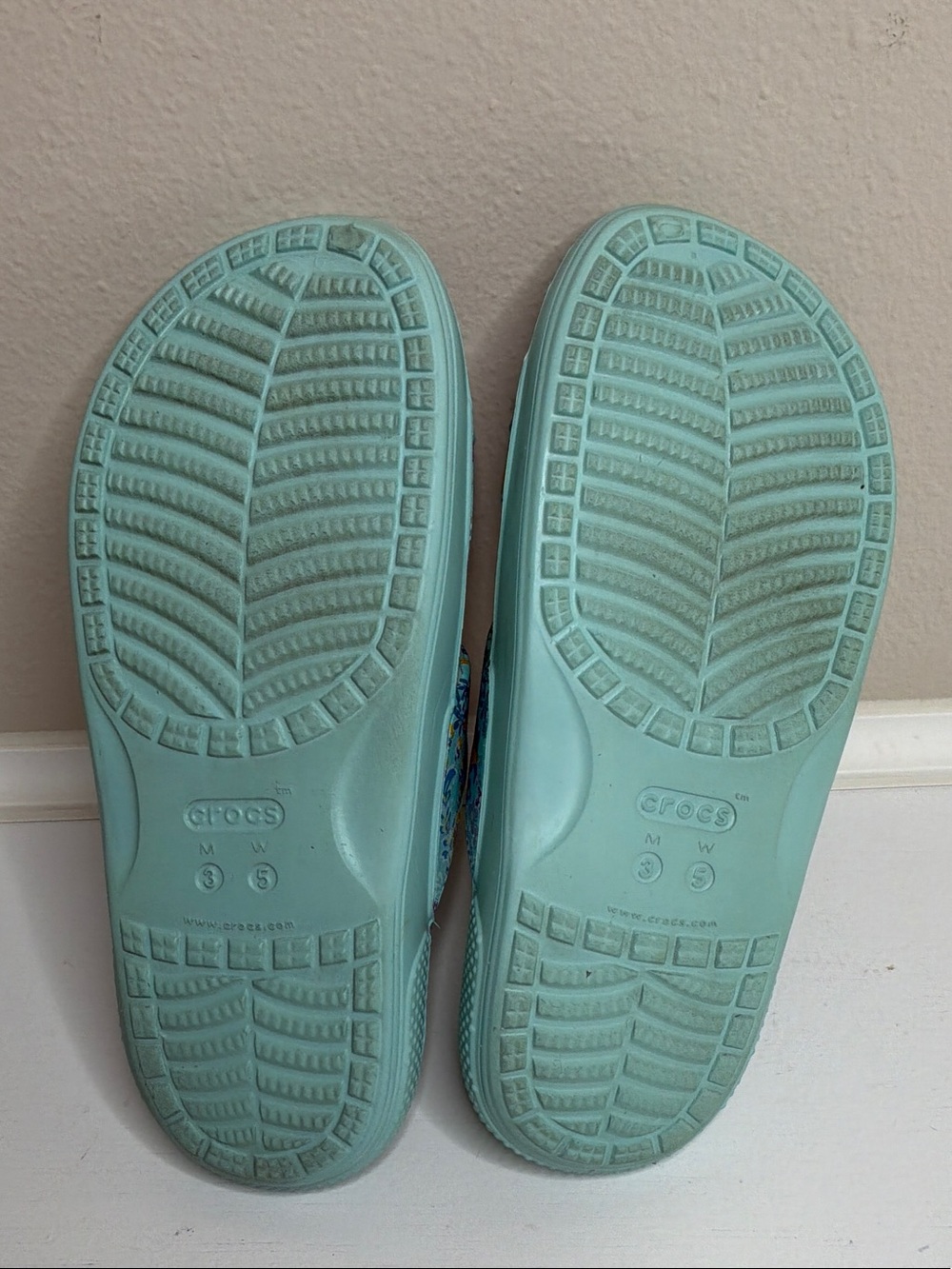 CROCS Kids Light Aqua Mermaid Slide Sandals with Colorful Ocean Print - Picture 8 of 8